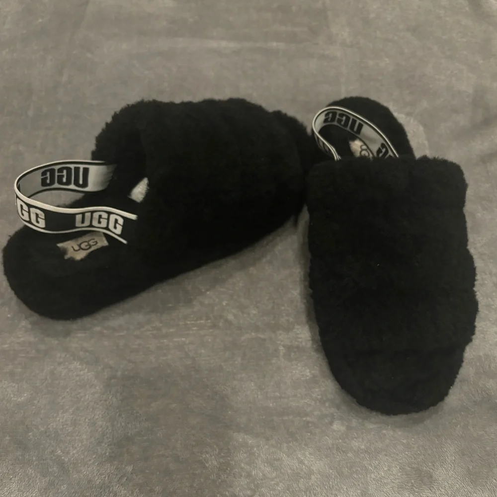 UGG YEAH Slides - Picture 2 of 3
